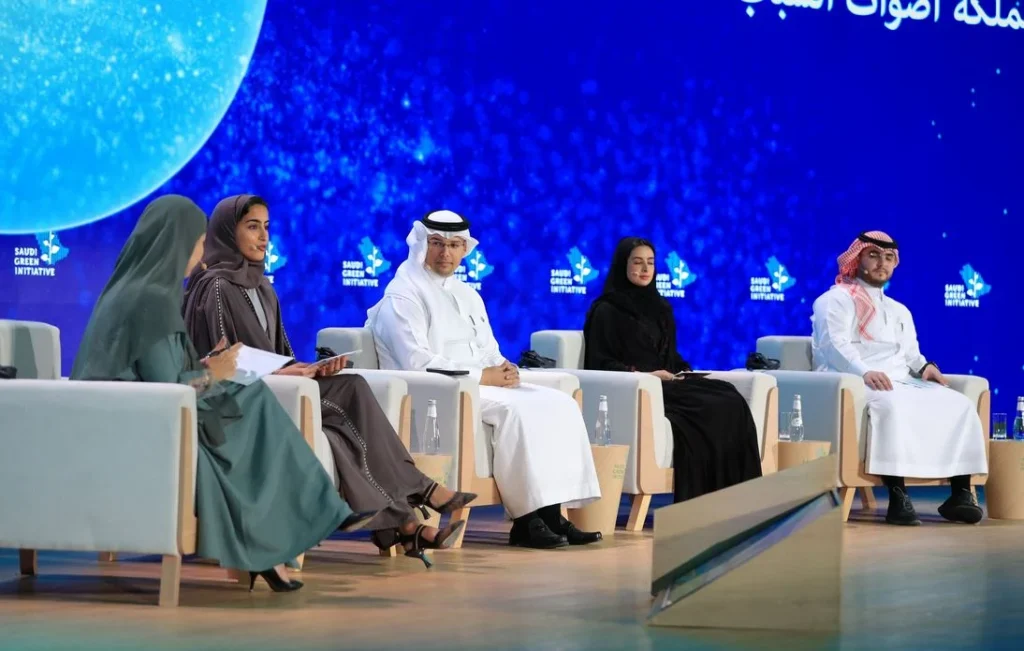 دور الشباب السعودي في التغيير الاجتماعي