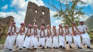 دور الفنون في تعزيز الإبداع لدى الشباب السعودي