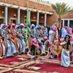 كيف يمكن تعزيز القيم لدى الشباب السعودي في ظل العولمة؟