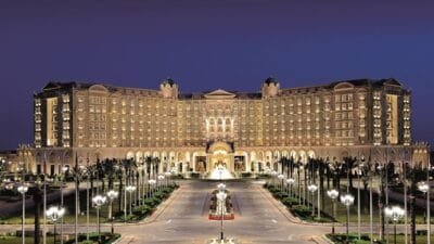 وظائف فنادق السعودية 2024
